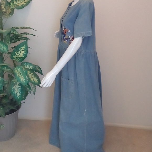 VINTAGE! Embroidered Disney Denim w/Mickey, Minnie, Donald, Daisy, Goofy & Pluto - Picture 8 of 12